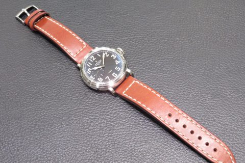 女性でもカッコよく着けて頂けるモデルサイズ！！「パイロット