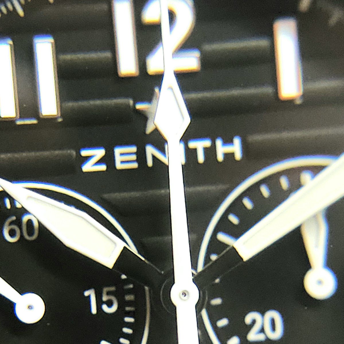 空に憧れて。ZENITH-天頂-を目指すゼニスの旅路を彩る新型パイロットウォッチ「パイロット ビッグデイト フライバック~ゼニスブティック大阪」 - PILOT ｜20230929_105040 
