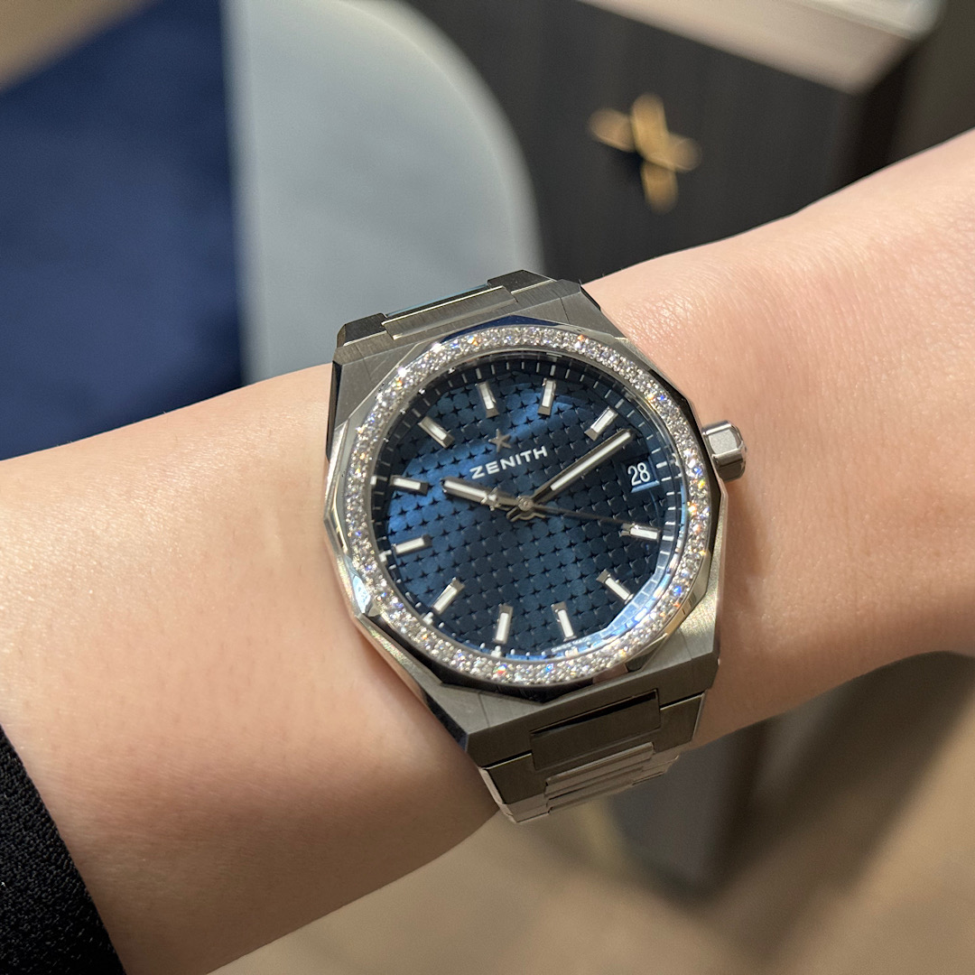 女性にも小さめサイズ派の男性にもおすすめ！『デファイ スカイライン36』 - DEFY ｜IMG_3087 