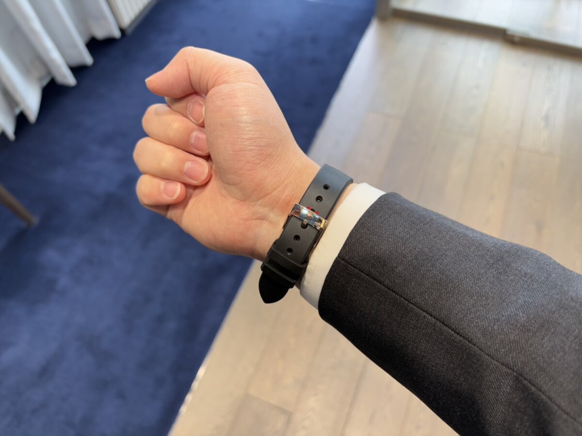 【ゼニス】人気モデルが“価格改定”!!ベルトを変えて楽しんでいただきたい1本!【クロノマスター スポーツ ゴールド】 - CHRONOMASTER |S__86794713