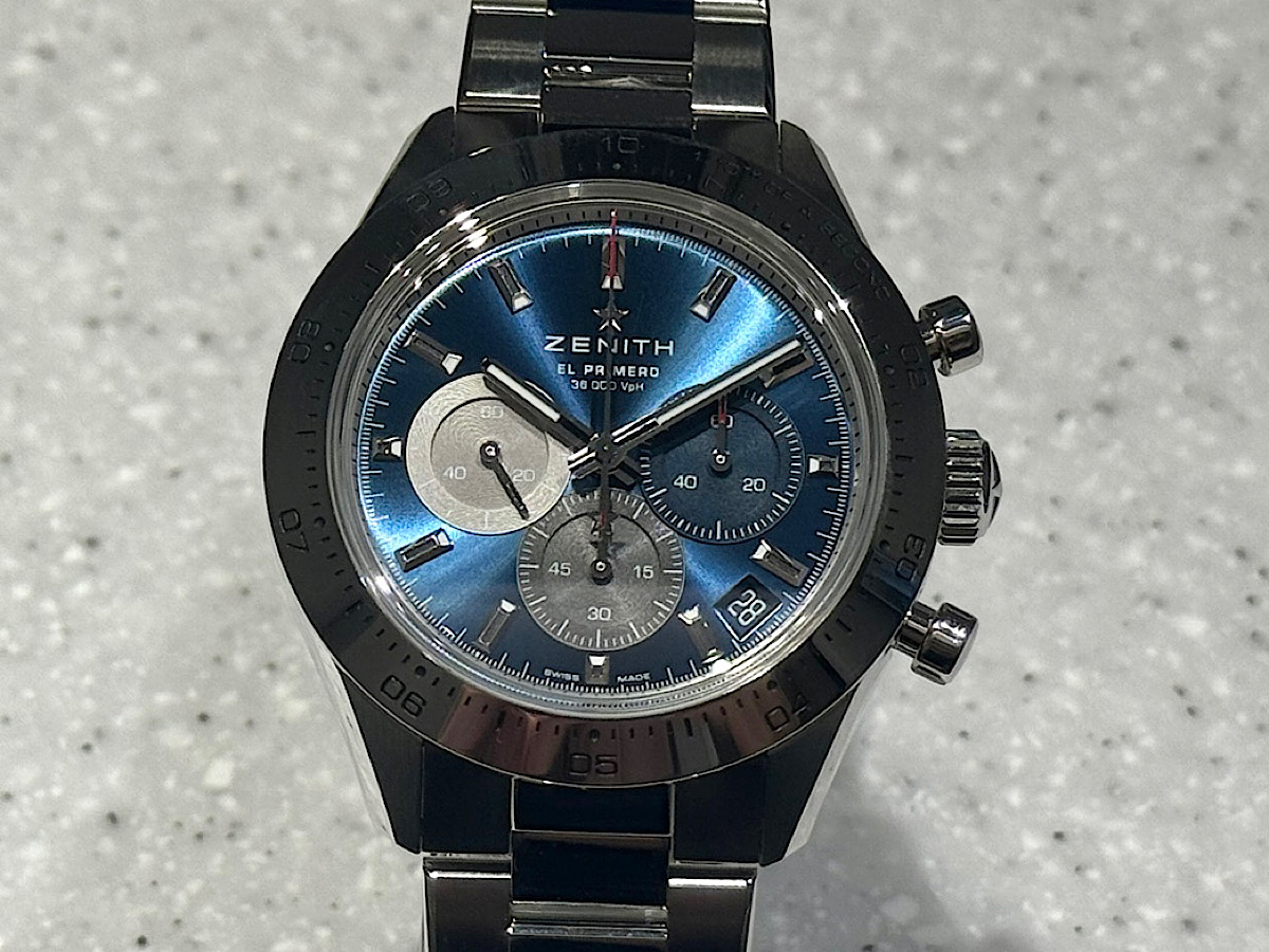 ゼニスの時計に多いブルー文字盤。その理由を知れば、もっと好きになる? - DEFY CHRONOMASTER PILOT |IMG_9425