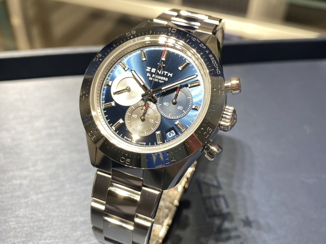 ブルーに宿るブランドの歴史 ― ゼニス「クロノマスター スポーツ ブルー」のダイヤルを読み解く - CHRONOMASTER |S__314433543_0