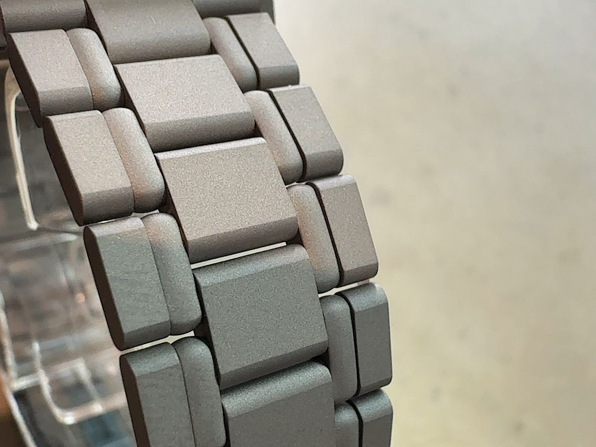 初代デファイダイバーが現代的なカラーリングで復刻！『デファイ リバイバル ダイバー シャドウ』 - DEFY ｜IMG_1442 