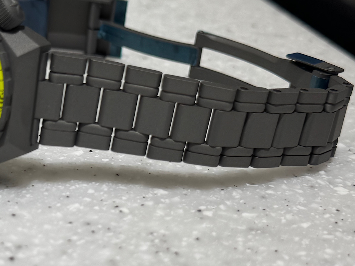 初代デファイダイバーが現代的なカラーリングで復刻！『デファイ リバイバル ダイバー シャドウ』 - DEFY ｜IMG_1448 