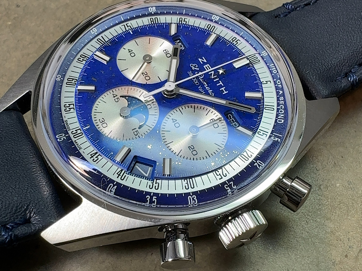 神秘的な存在感を放つラピスラズリ文字盤が魅力のクロノマスターオリジナルトリプルカレンダーラピスラズリ - CHRONOMASTER ｜IMG_1559 