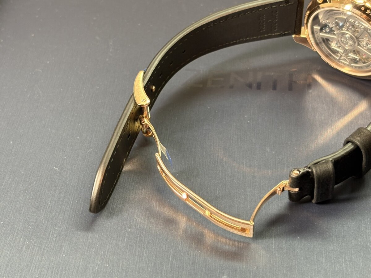 ゼニス「クロノマスタースポーツ ゴールドの魅力に迫る！デザインと機能性の融合」 - CHRONOMASTER ｜S__90071198 