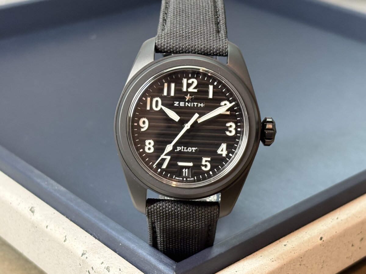 「ゼニス」 パイロットウォッチ ブラックセラミックの魅力とは？ - PILOT ｜S__90104103 
