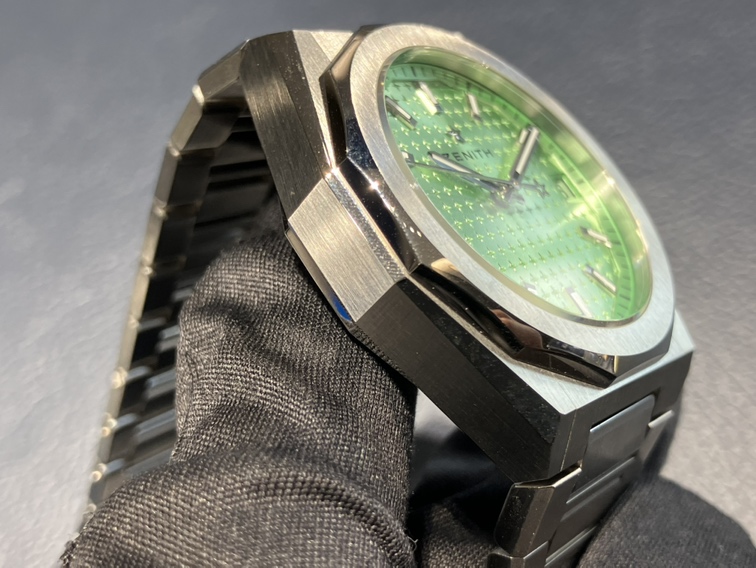 手首サイズにぴったり！36㎜サイズのさわやかカラー文字盤 デファイスカイライン - DEFY ｜IMG_0381 