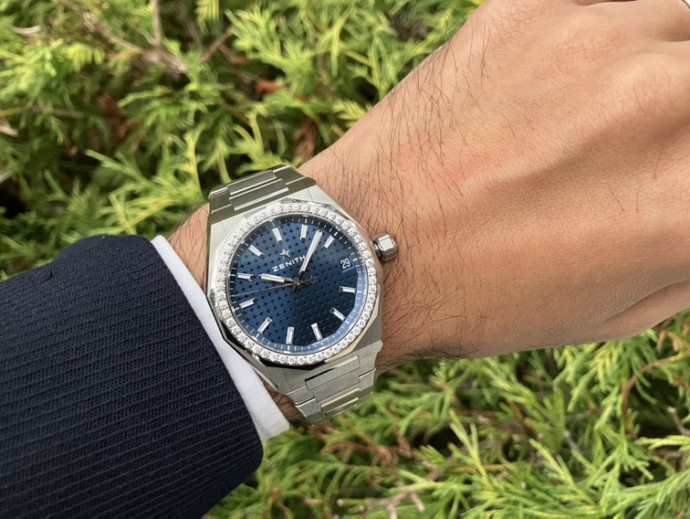 ベゼルに輝く52個のダイヤモンドがすごくきれいな36㎜サイズのデファイ！デファイスカイライン。 - DEFY ｜IMG_0389 