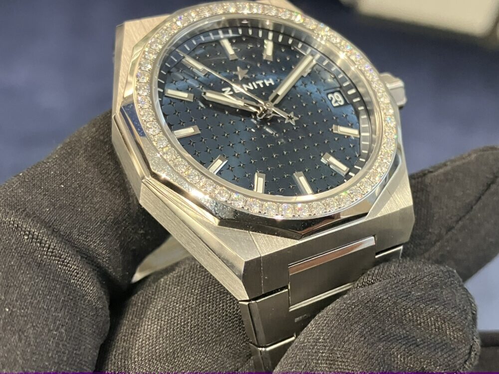 ベゼルに輝く52個のダイヤモンドがすごくきれいな36㎜サイズのデファイ！デファイスカイライン。 - DEFY ｜IMG_0394-rotated 