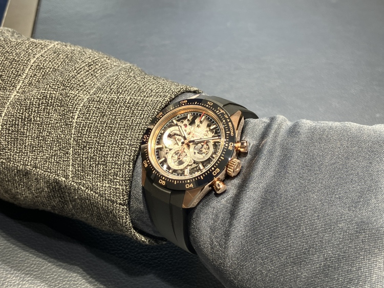 2026年新作クロノマスタースポーツスケルトンゴールドモデルがブティック大阪でご覧いただけます。 - CHRONOMASTER ｜IMG_3748 