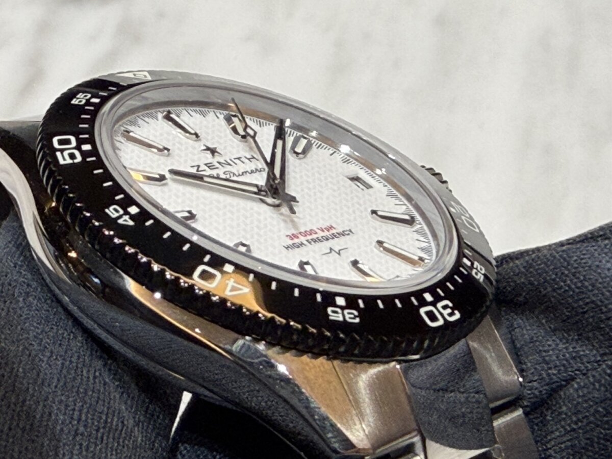 ゼニス「クロノマスター ソロ スポーツ」実機レビュー 40mmケースの着け心地と魅力 - CHRONOMASTER |S__110059536_0