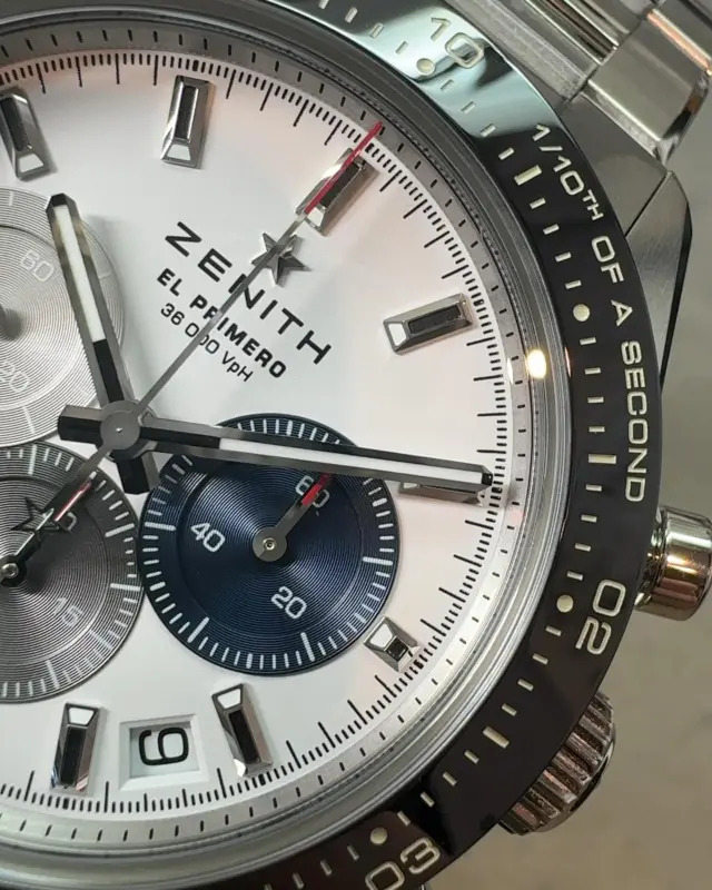 【クロノマスター スポーツ】
ゼニスのフラッグシップモデルの｢クロノマスター スポーツ｣は最新型の“エル・プリメロ3600”を搭載しており、クロノグラフでの1/10秒計測が可能となりました！
また、ゼニスの伝統を受け継いだデザインを随所に感じていただけます。
スポーティーでエレガントなクロノグラフ｢クロノマスター スポーツ｣をぜひゼニスブティック大阪でご覧くださいませ✨️
皆様のご来店をスタッフ一同心よりお待ちしております。

【投稿者:金本】
・
商品のお問い合わせは下記記載の連絡先か、電話、メール、DMにて承ります。また、ゼニスブティックでは通販対応もさせて頂いております。是非お気軽にお問い合わせ下さいませ。

【電話番号：06-6245-1865】
【メールアドレス：zbo@jw-oomiya.co.jp】
・
ゼニスブティック大阪公式ブログでもご紹介中！プロフィールからご覧ください。@zenithboutique_osaka👈
・
#ゼニス #zenith #elprimero #elprimeroday #zenithwatches #zenithboutiqueosaka