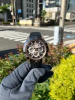 ゼニスで唯一クロノグラフ、ムーンフェーズ、トリプルカレンダーを表示